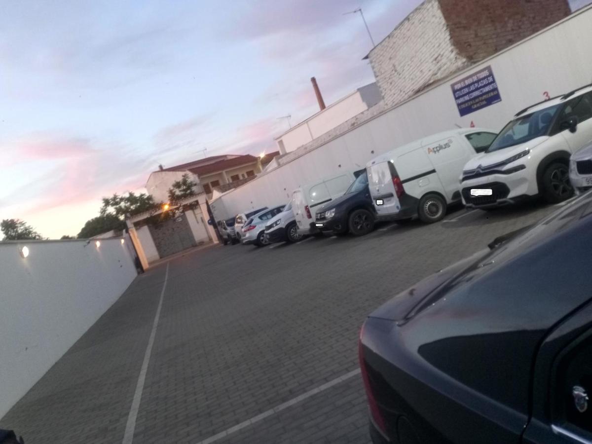 Nunez Tomelloso Esterno foto