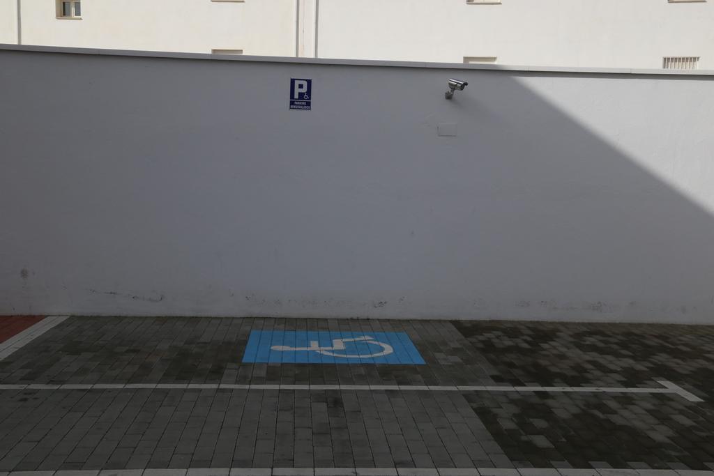 Nunez Tomelloso Esterno foto